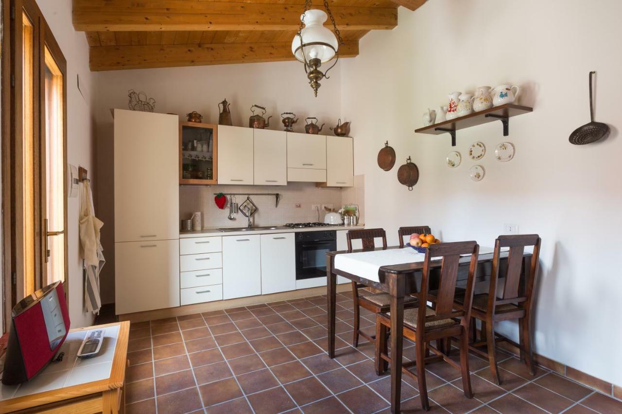 Casa Di Giulietta Villa Càbras Eksteriør bilde